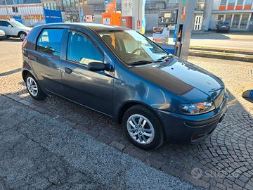 Fiat Punto 1.2i 16V cat 5 porte HLX con 330.000km