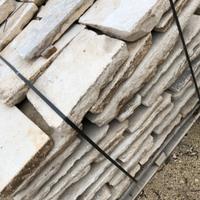 Affascinante pietra di recupero da pavimento