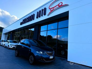 Lancia Ypsilon 1.0 FireFly 5 porte S&S Hybrid Gold
