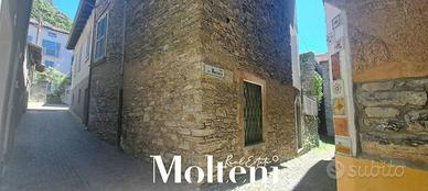 Casa indipendente di 196 m² a Perledo