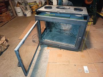 Inserto caminetto usato, in buono stato.