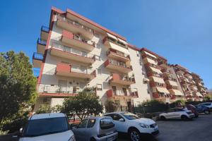 Via besio comodo 5 vani in residence p.auto