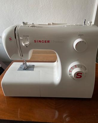 Macchina da cucire singer