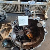 Cambio manuale Volkswagen; 0AJ301103A