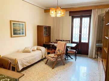 Stanza singola arredata Taranto Via Lupoli