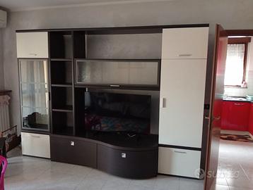 Parete attrezzata sala