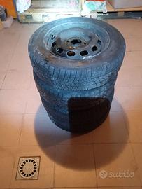 Pneumatici invernali 175/65 R14 82 T con cerchioni
