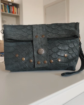 Clutch Maledetti Toscani pelle rilievo borchie