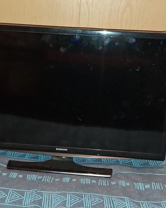 Televisore UE28J4100AkXZT