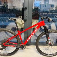 Mountain bike front  Focus Raven 8.8
