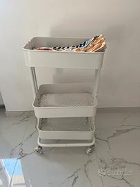Carrellino per cucina con rotelle