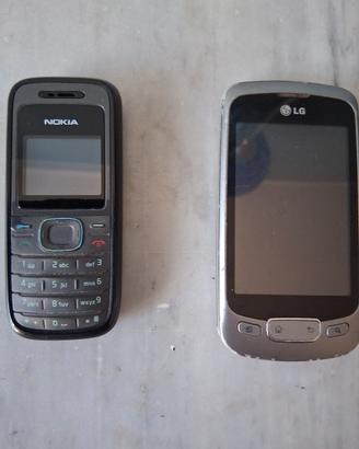 2 vecchi cellulari
