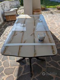 ARREDI E ILLUMINAZIONE IN STILE RUSTICO