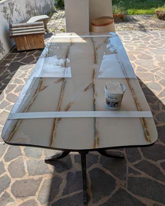 ARREDI E ILLUMINAZIONE IN STILE RUSTICO