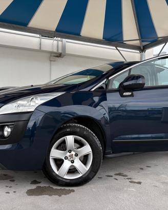 Peugeot 3008 1.6 HDi 110CV cambio robotizzato Outd
