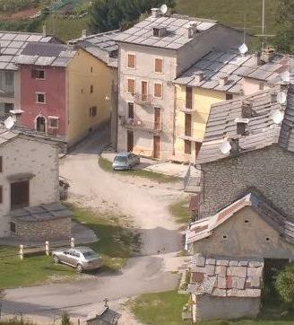 Rustico con giardino e taverna