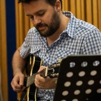 Lezioni di chitarra moderna a ossona