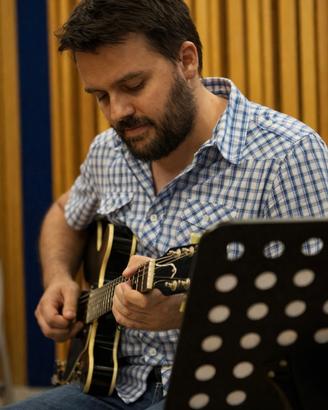 Lezioni di chitarra moderna a ossona