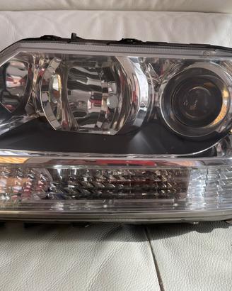 Faro allo xeno per Suzuki gran vitara 2008