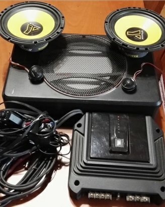 Impianto audio per auto