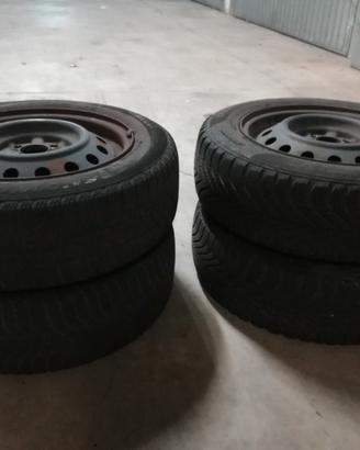 Pneumatici Invernali con cerchi 175/65 R14 82T M+S
