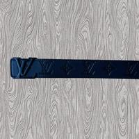 Cintura Louis Vuitton nera con fibbia nera