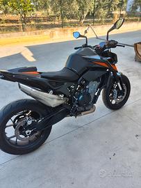 KTM Duke 790 