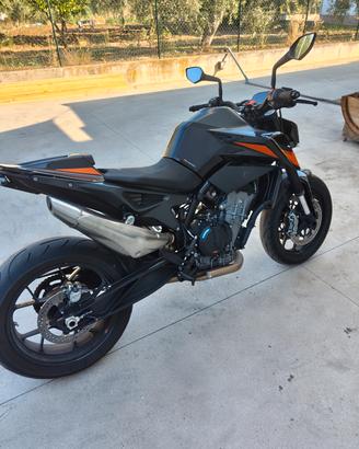 KTM Duke 790 