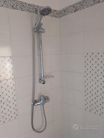 Colonna doccia con miscelatore 