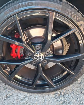 cerchi 19 golf 8r gti gommati