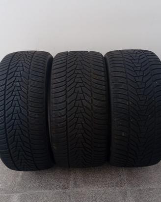 Set di gomme 2+1 Hankook per Porsche Macan
