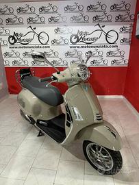 Piaggio Vespa 300 GTS hpe
