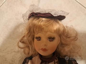 Bambola di porcellana