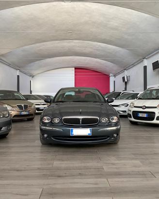 Jaguar X-Type 2.5 V6 24V cat Executive