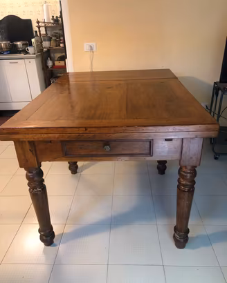 Tavolo romagnolo allungabile