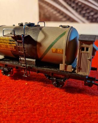 Piko H0 Carro Cisterna FS 46414 con garitta 