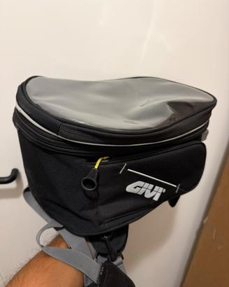 Borsa per serbatoio moto - Givi EA117