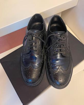Scarpa allacciata donna in pelle