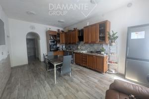 Appartamento con corte privata e cantina