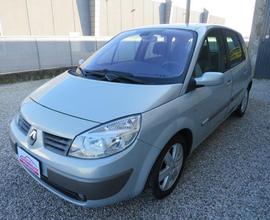 RENAULT Scenic 1.6 16V Confort Dynamique