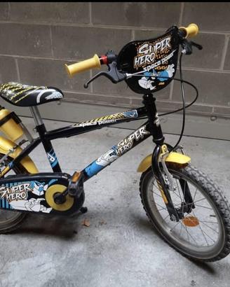 Bicicletta Bambino Super Hero con Rotelle