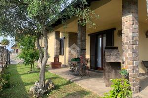 VILLA SINGOLA A LONATE POZZOLO