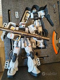 Zaku ace Toys 1/72 White metal version