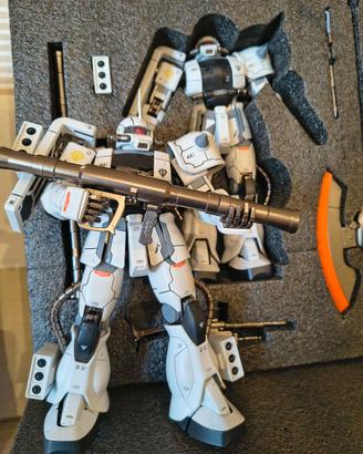 Zaku ace Toys 1/72 White metal version