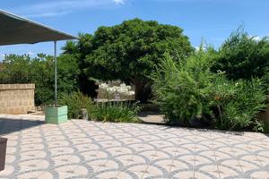 SALENTO-piano terra con ampio cortile privato