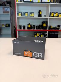Ricoh GR IV Nuova