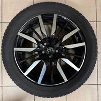 cerchi in lega 19” Toyota con termiche 225/55/19
