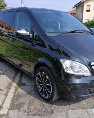 2011 Mercedes-Benz Viano