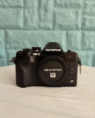 OLYMPUS OM-D E-M10 mark IV