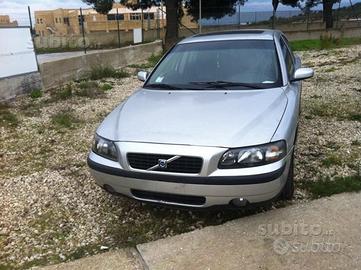 Volvo S 60 per ricambi 2.4 td 2.0.0.3